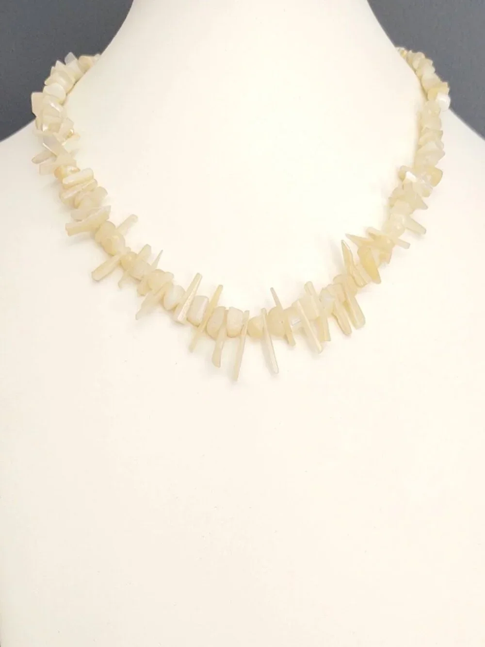 Cream shell & stone necklace